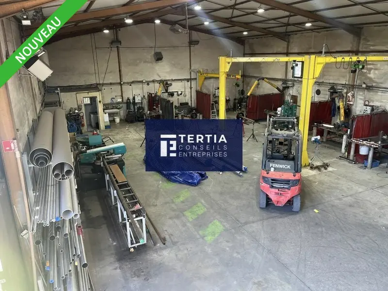 BATIMENT INDEPENDANT DE 540 m² SUR 2 700m² DE TERRAIN BATIMENT INDEPENDANT DE 540 m² SUR 2 700m² DE TERRAIN