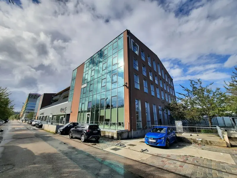 Immeuble Quai de Seine - Dernier étage. Immeuble Quai de Seine - Dernier étage.