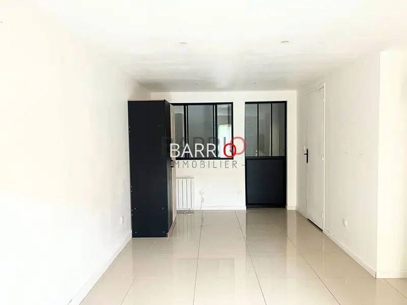 A saisir, lot de 3 appartement, à 2 pas des quais