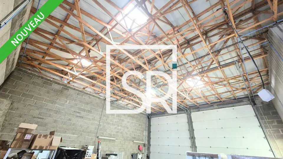 A louer Entrepôt 192m² Sayat A louer Entrepôt 192m² Sayat