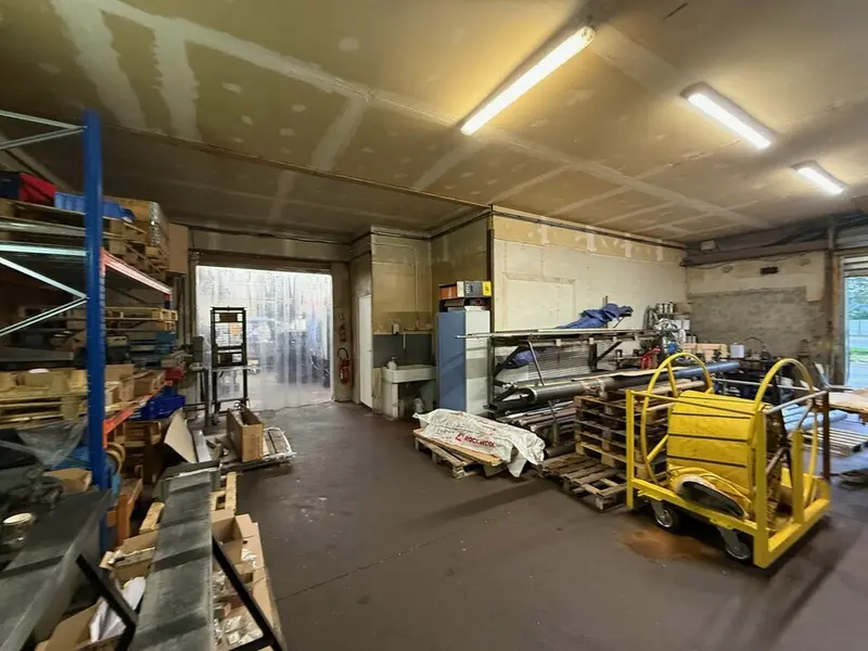 A louer Locaux d'activité 385m² Warluis A louer Locaux d'activité 385m² Warluis
