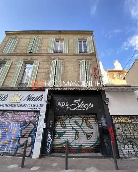Local commercial avec vitrine 30 m² Rue de la Palud 13001 Marseille  Local commercial avec vitrine 30 m² Rue de la Palud 13001 Marseille
