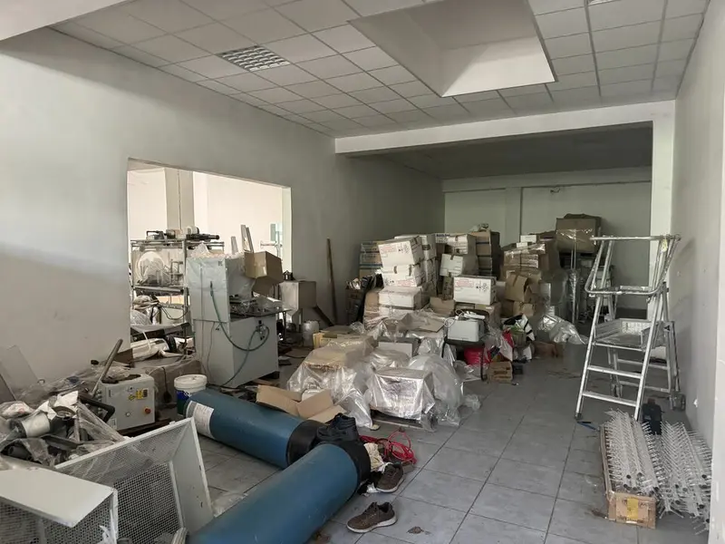 Petite surface à la vente ! Petite surface à la vente !