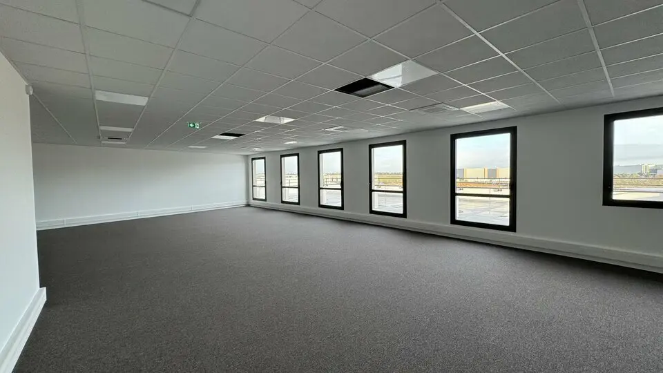BUREAUX A VENDRE BUREAUX A VENDRE