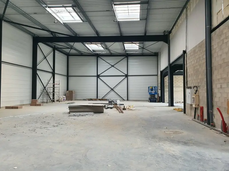 LOCAL COMMERCIAL A VENDRE LOCAL COMMERCIAL A VENDRE