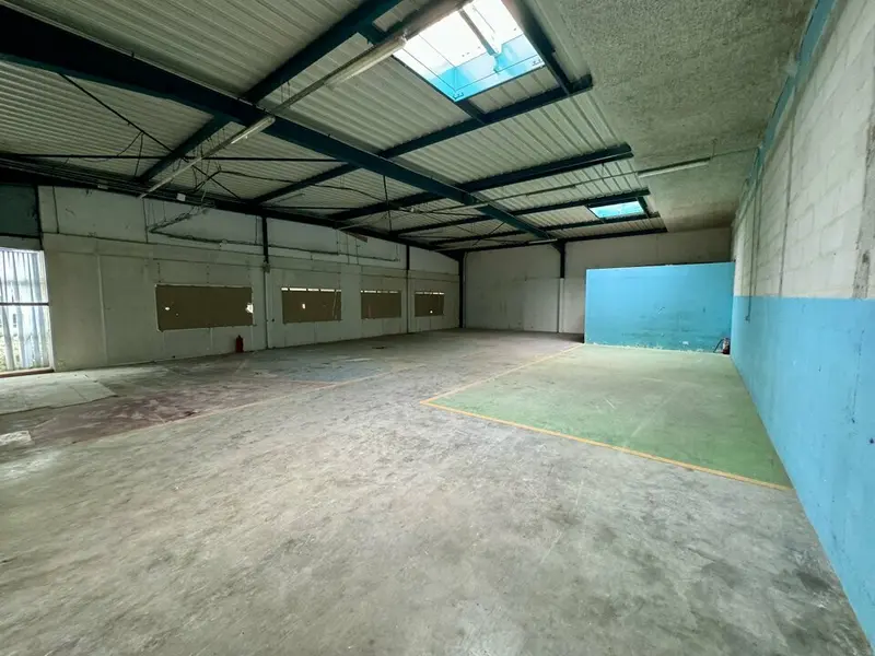 A louer Locaux d'activité 466m² Tremblay-en-France A louer Locaux d'activité 466m² Tremblay-en-France