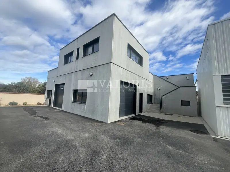 A louer Locaux d'activité 343.34m² Villeurbanne A louer Locaux d'activité 343.34m² Villeurbanne