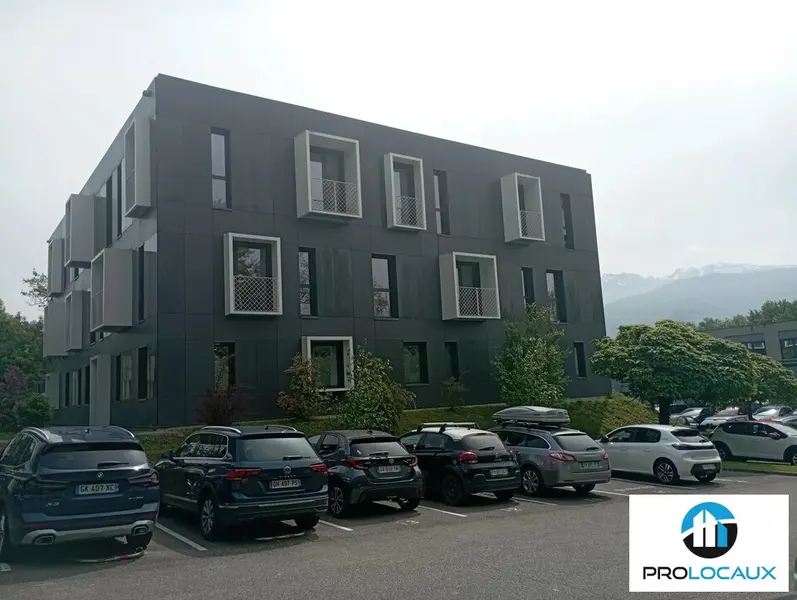 MEYLAN, locaux commerciaux à louer ou à vendre MEYLAN, locaux commerciaux à louer ou à vendre