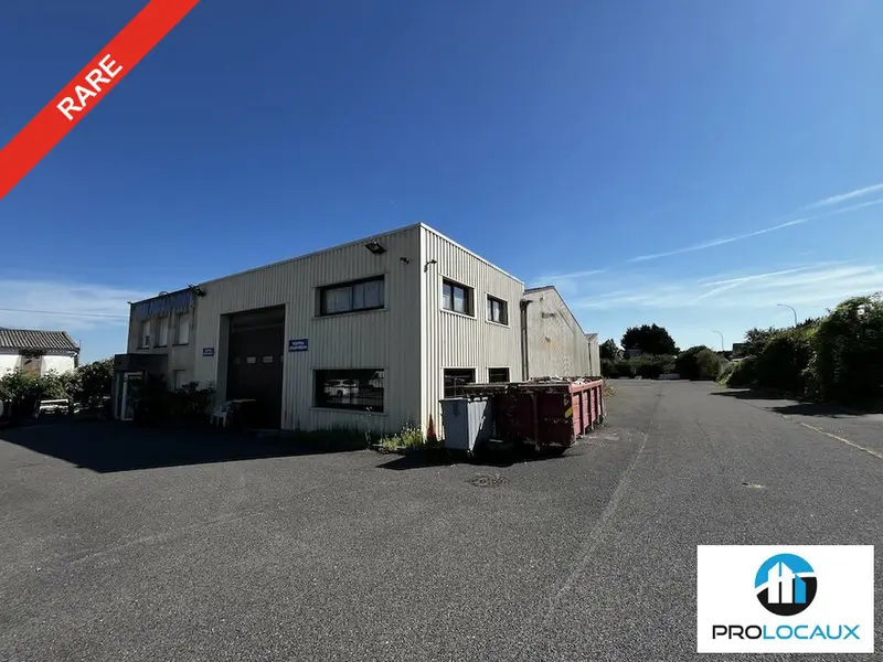 A vendre Locaux d'activité 1175m² Lagny-le-Sec A vendre Locaux d'activité 1175m² Lagny-le-Sec