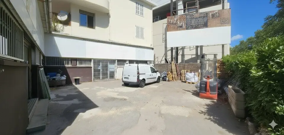 SORTIE A8 NICE EST LOCAUX D'ACTIVITES SORTIE A8 NICE EST LOCAUX D'ACTIVITES