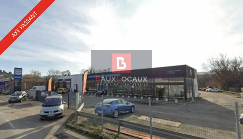 A louer Local commercial  1165m² Apt A louer Local commercial  1165m² Apt