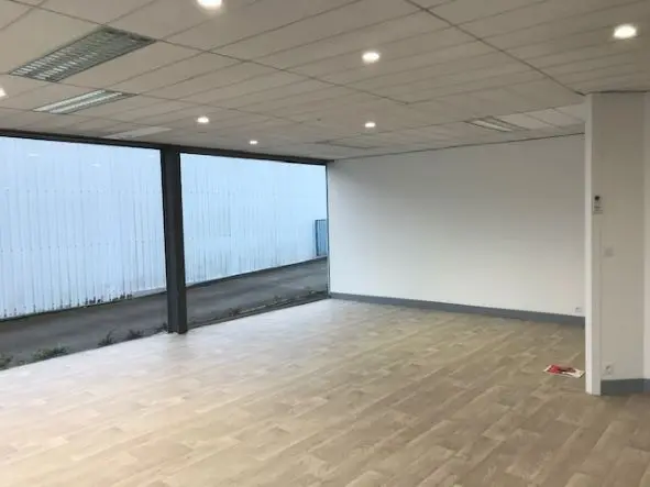 A louer Local commercial  125m² Vannes A louer Local commercial  125m² Vannes