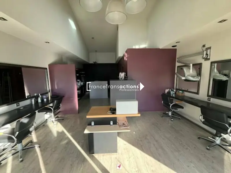 A LOUER LOCAL COMMERCIAL 135 M² 31200 TOULOUSE - COEUR RETAIL PARK  A LOUER LOCAL COMMERCIAL 135 M² 31200 TOULOUSE - COEUR RETAIL PARK