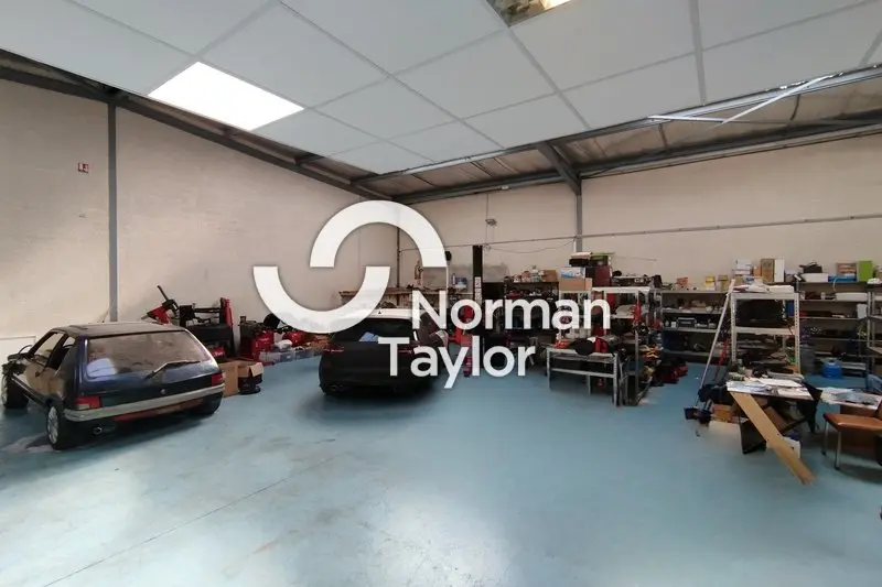 A louer Locaux d'activité 395m² Mauguio A louer Locaux d'activité 395m² Mauguio