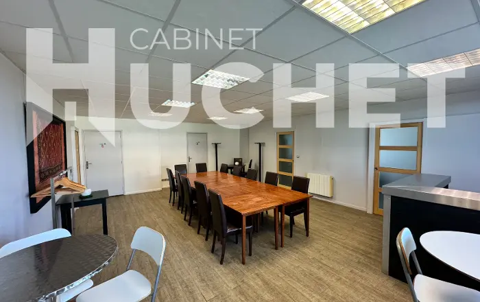 14. Caen sud - A Louer bureaux en R+1 de 440 m2, très grand  14. Caen sud - A Louer bureaux en R+1 de 440 m2, très grand