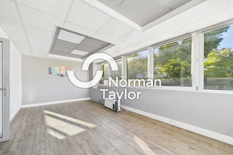 A louer Bureaux 96m² Lattes A louer Bureaux 96m² Lattes