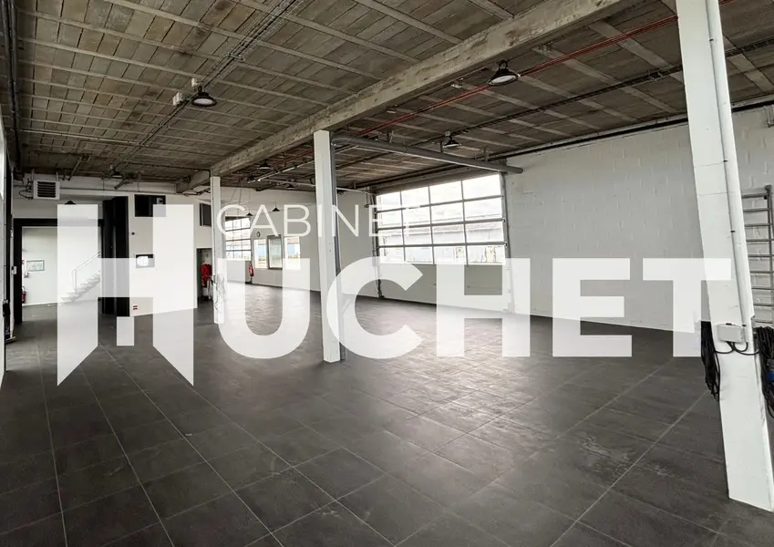 14. A LOUER Local commercial avec visibilité no1 ouest de CA 14. A LOUER Local commercial avec visibilité no1 ouest de CA