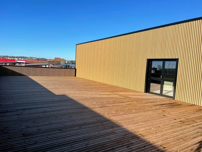 OPPORTUNITE  A LOUER ROOF TOP avec TERRASSE de 170 m² 