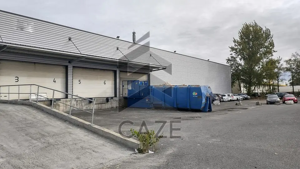 ENTREPÔT A LOUER PROCHE ROCADE - BRUGES 