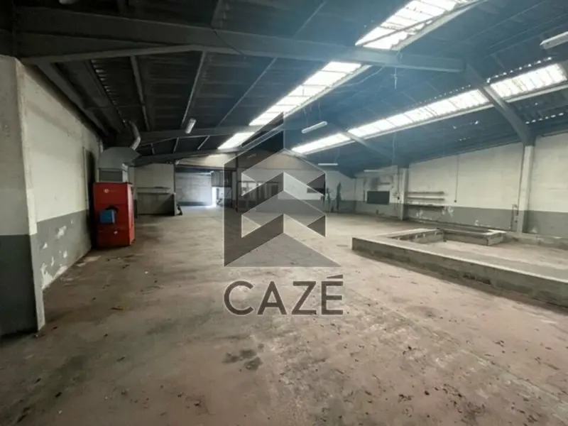 A LOUER ENTREPÔT - CENTRE VILLE