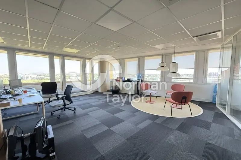 A louer Bureaux 432.2m² Pérols
