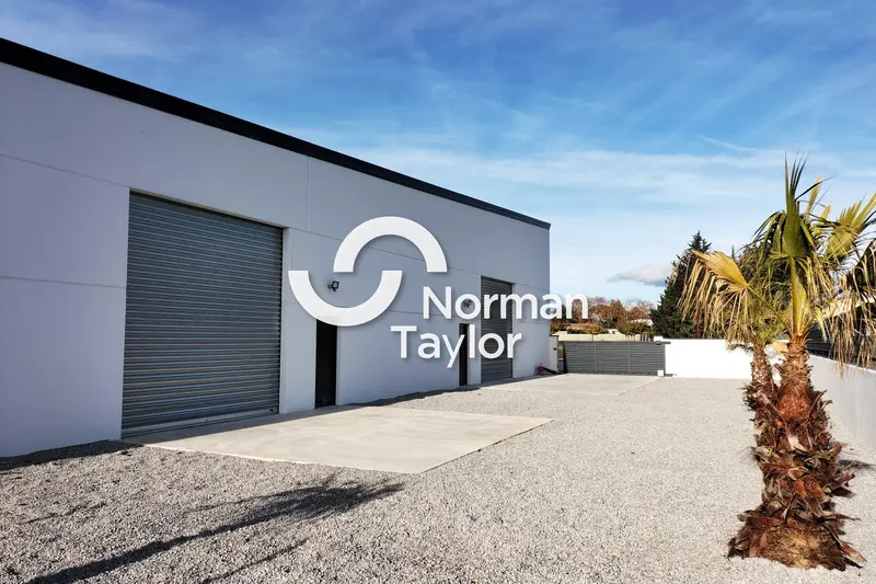 Local d'activité de 300 m² à louer  Béziers Ouest