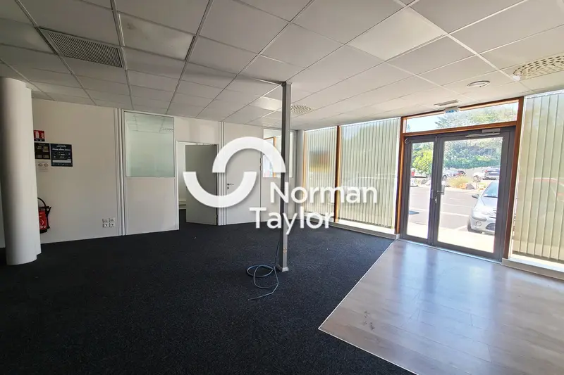 Bureaux de 192 m² à louer  Béziers  