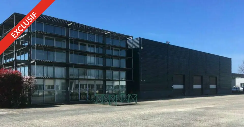 A vendre Locaux d'activité 1664m² Mérignac