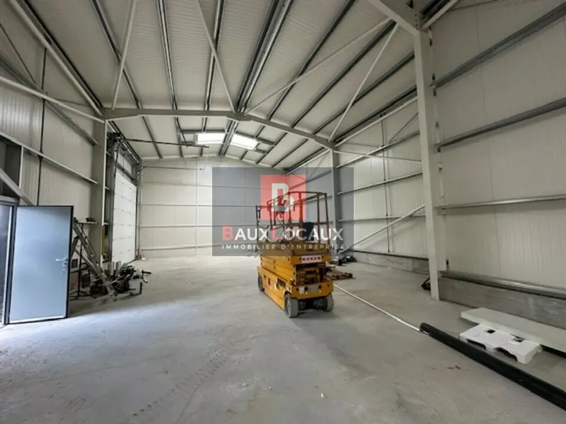 A louer Locaux d'activité 120m² Saint-Andiol