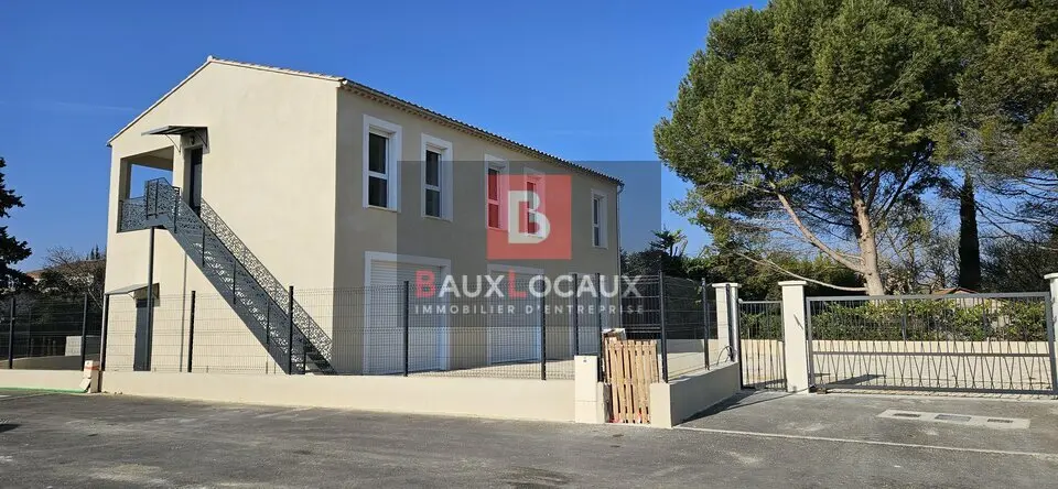 À LOUER  Local artisanal neuf 100 m²  L'Isle-sur-la-Sorgue