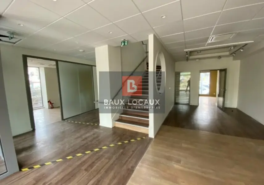A louer Bureaux 205m² Sorgues