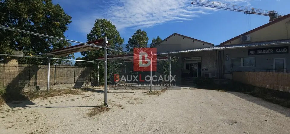 À LOUER  LOCAL D'ACTIVITÉ / COMMERCIAL 44m²  LE THOR
