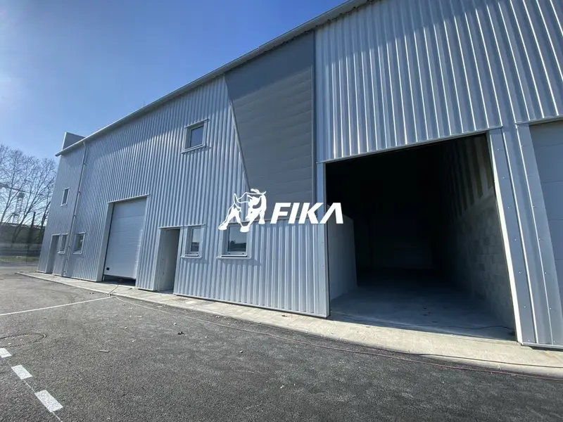 A LOUER LOCAL D'ACTIVITE 1 008 m² - (31150) LESPINASSE