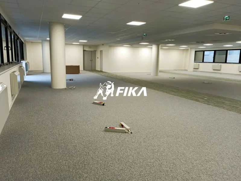 A LOUER BUREAUX 1.092 m² - (31300) TOULOUSE 