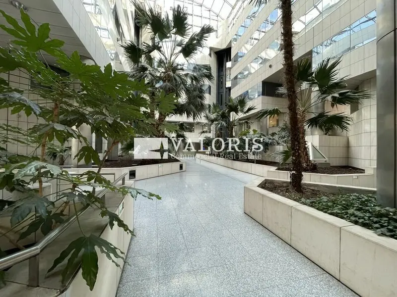 A vendre Bureaux 3142.8m² Lyon 06