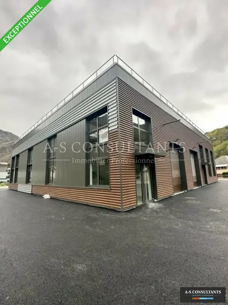 A louer Local commercial  205m² Saint-Michel-de-Maurienne