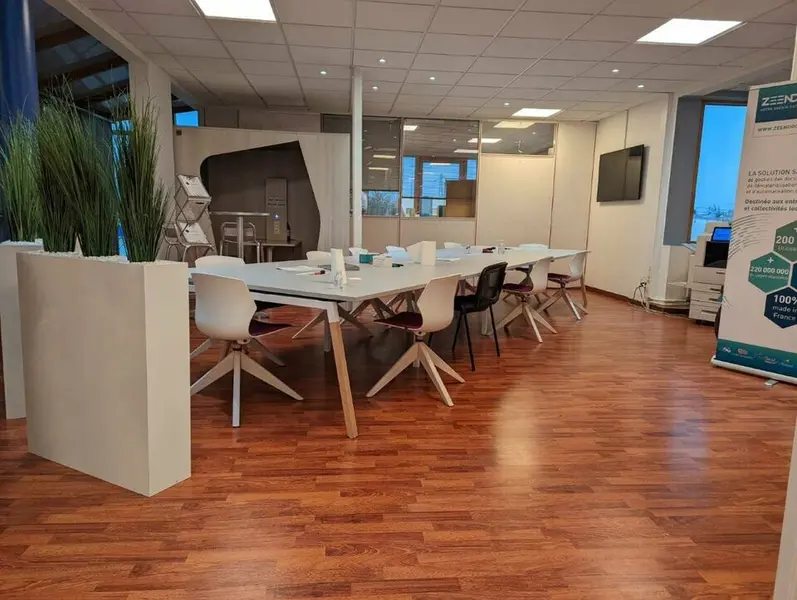 A louer Bureaux 385.85m² Évreux