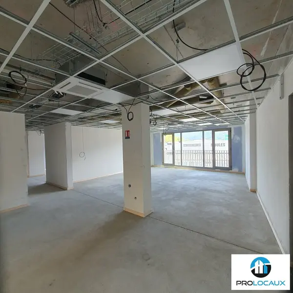 A vendre Bureaux 302m² Saint-Martin-d'Hères