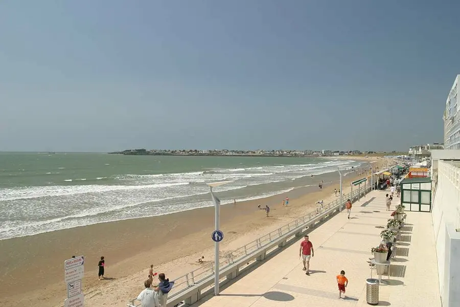 Fonds de commerce à vendre - Restauration - Saint-Gilles-Croix-De-Vie (85800)...