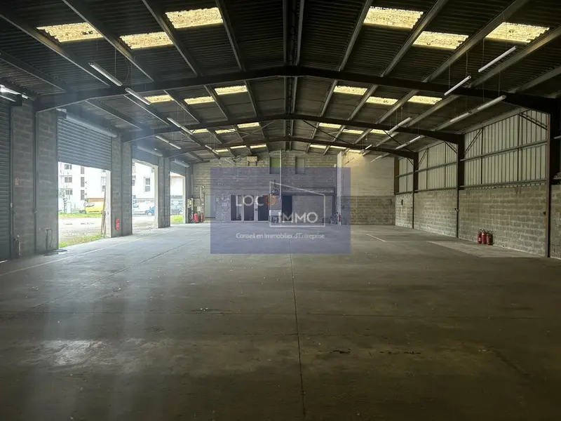 A louer Entrepôt 670m² Cenon