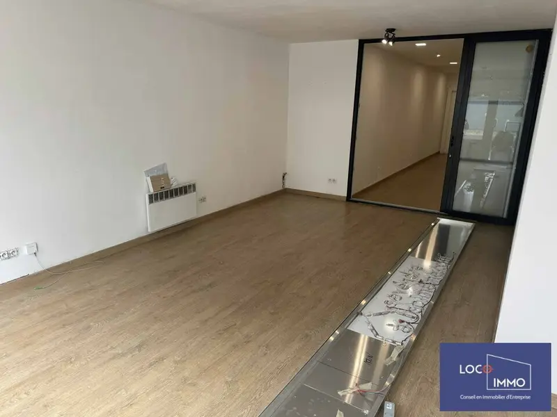 A louer Local commercial  65m² Bordeaux