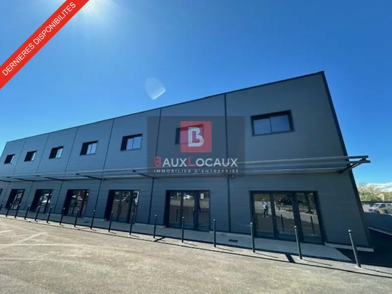 LOCATION LOCAL COMMERCIAL NEUF ZONE COMMERCIALE VEDENE