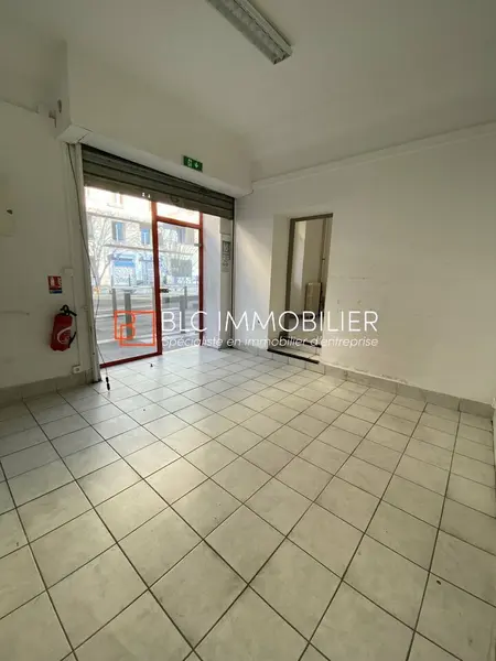 Local professionnel à louer 68 m2 Avenue Maréchal Foch 13004 Marseille