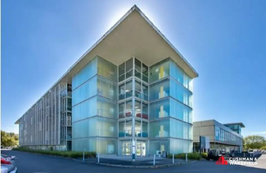 Bureaux à la location de 300 m²