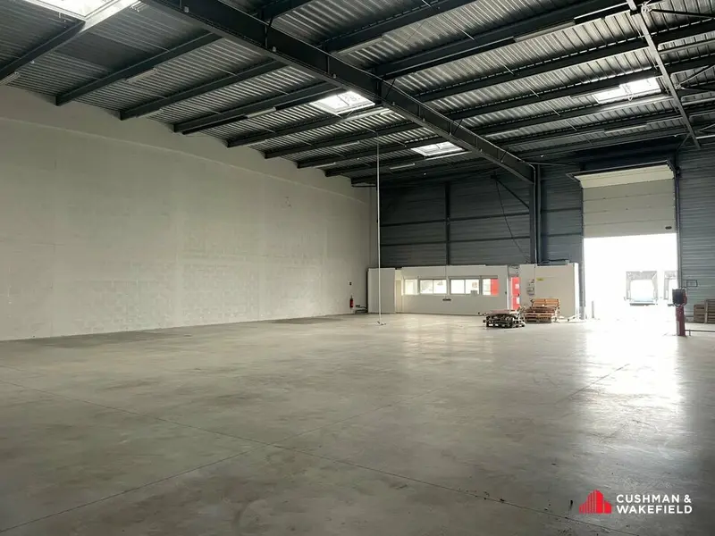 ZI DE BLANQUEFORT - ENTREPOT 635 m² SITE CLOS ET SECURISE