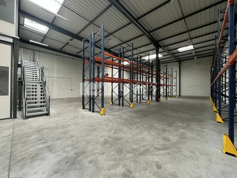 A louer Locaux d'activité 656m² Oullins