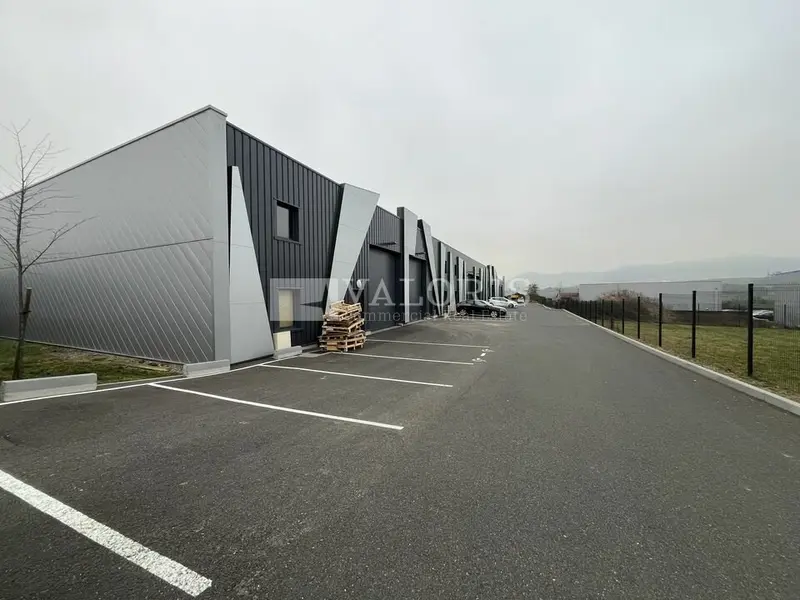 A louer Locaux d'activité 190m² Sarcey