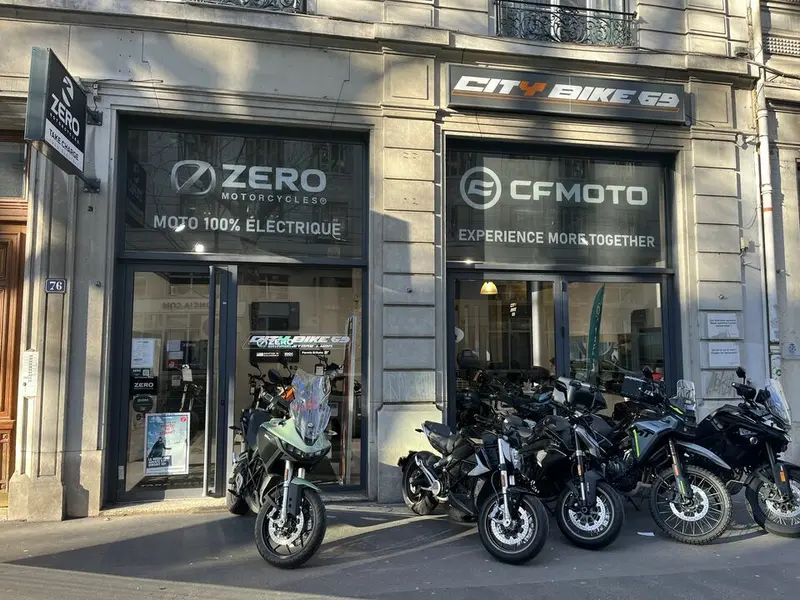 A vendre Local commercial  78m² Lyon 03