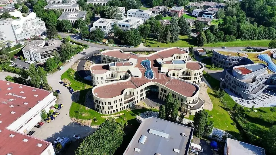 A louer Bureaux 7687m² Limonest