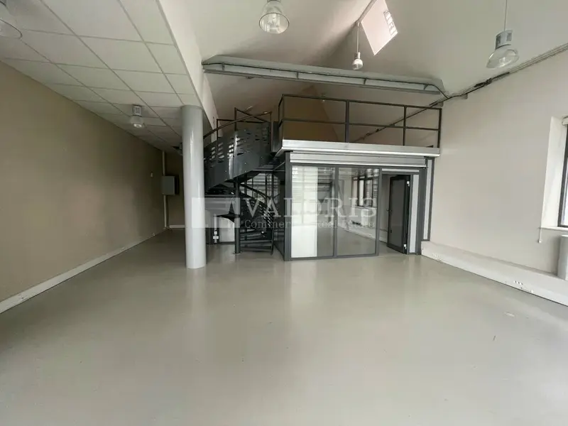 A louer Bureaux 360m² Lyon 09